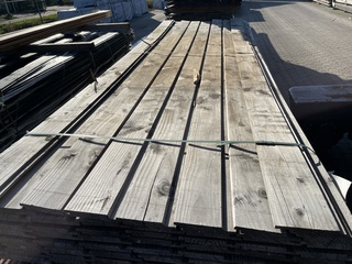 Ca. 70x Douglas Channelsiding, 18x142mm, lengte 300cm